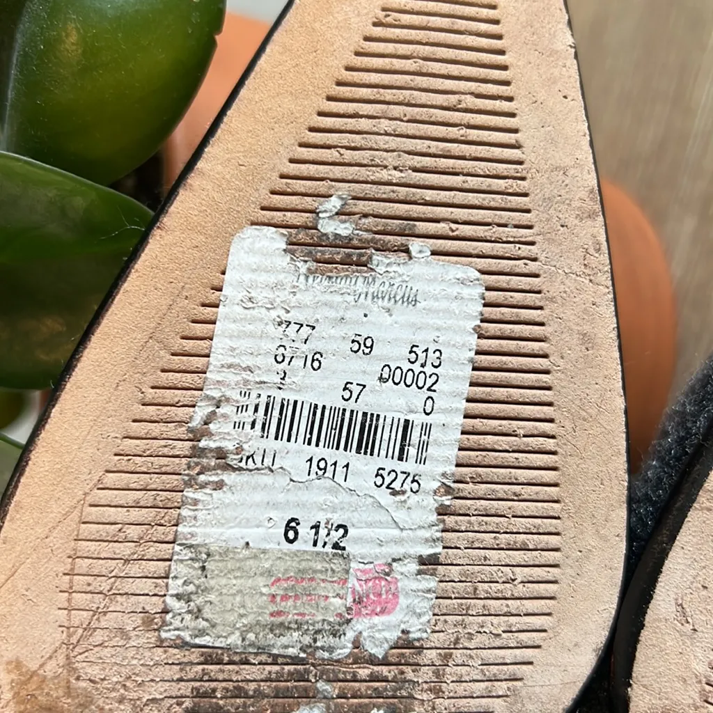 Donald J. Pliner Ponte & Leather Closed Toe Heel, 6.5 Gray - Image 9