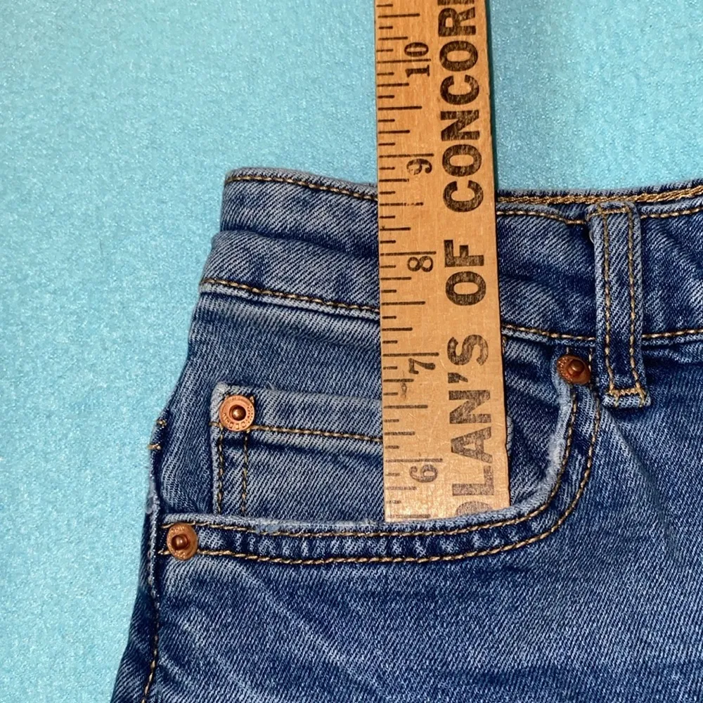 H&M DIVIDED denim high rise cutoff fringe edge shorts button zip closure size 6 - Image 13