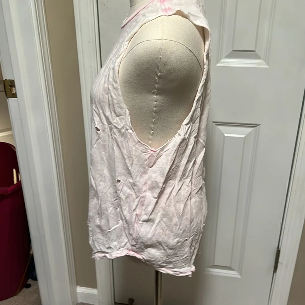 Forever, 21 distressed workout tank - Image 3