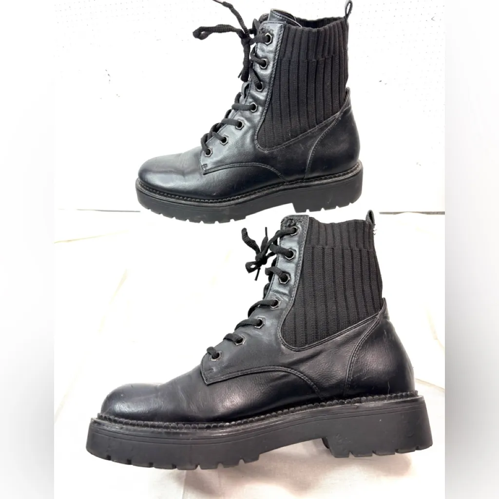 Beautiful 9 HANNAH Platform Lug Soled Lace Up Pull On Combat Boots in Black - Image 3