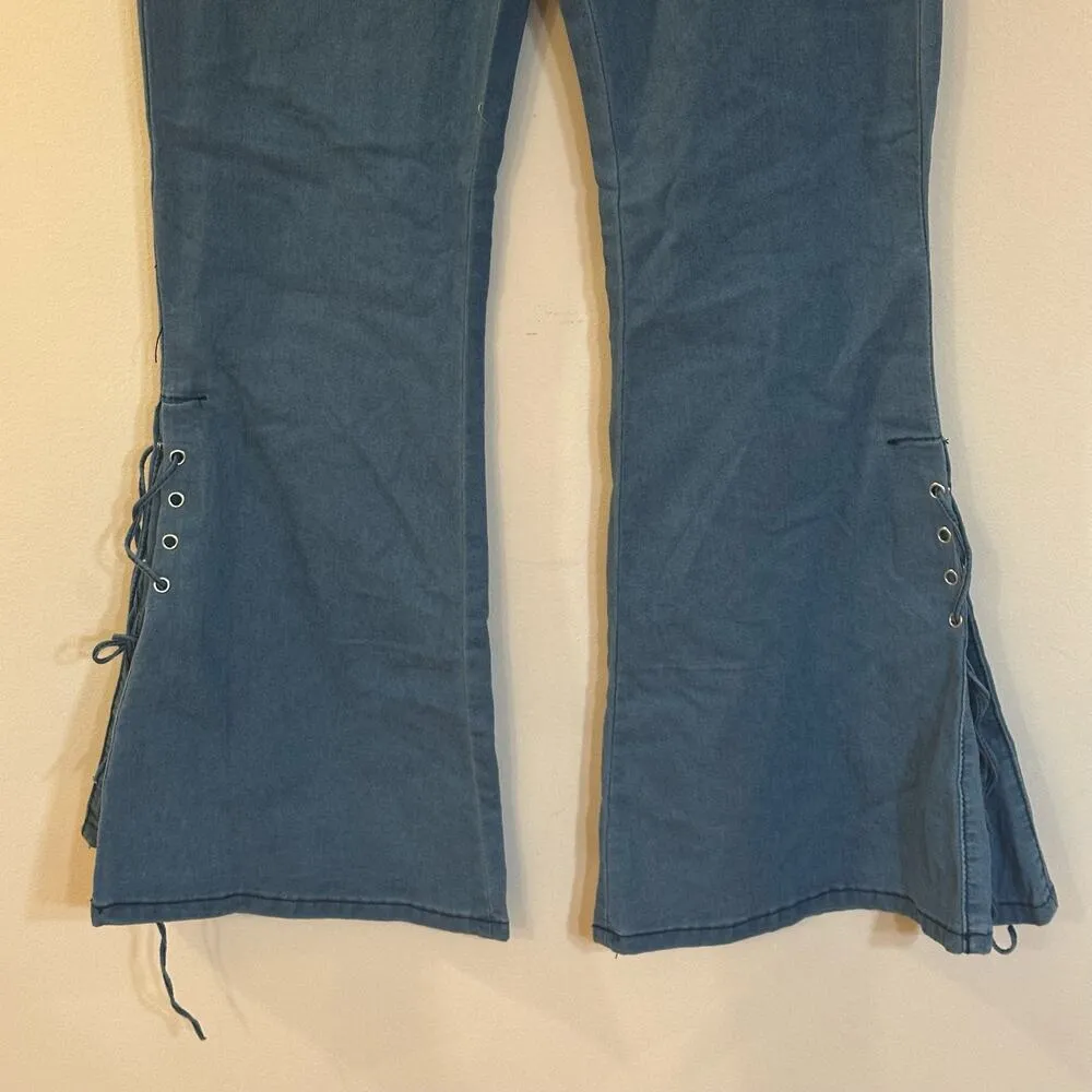 Women's Bell Bottom Jeans sz XS Lace Details - Image 3