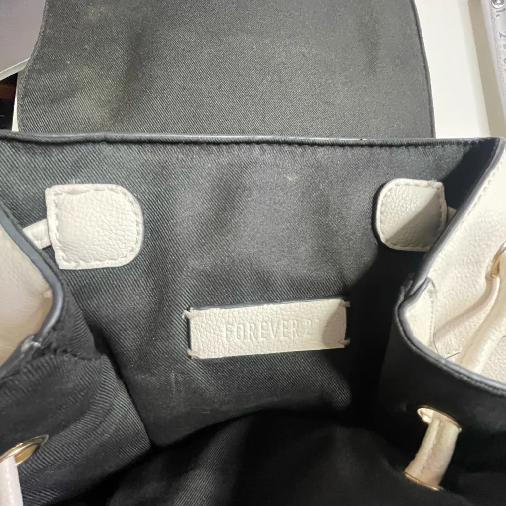 Forever‎ 21 Cream Leather Backpack - Image 7
