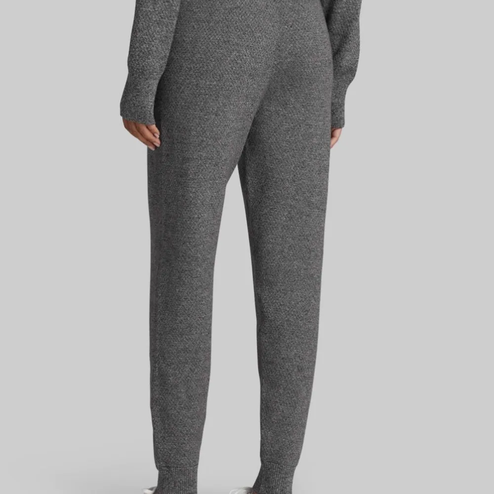 Tommy John sweater lounge set - Image 13