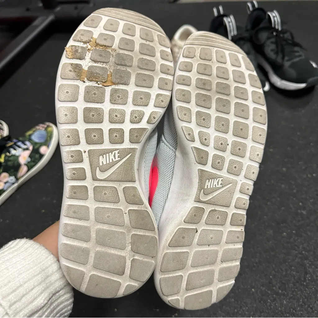 Nike Roshe One women's sneakerss - Image 6