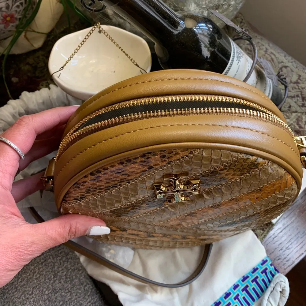 Authentic TORY BURCH SNAKE SKIN Leather top zip Crosby - Image 8