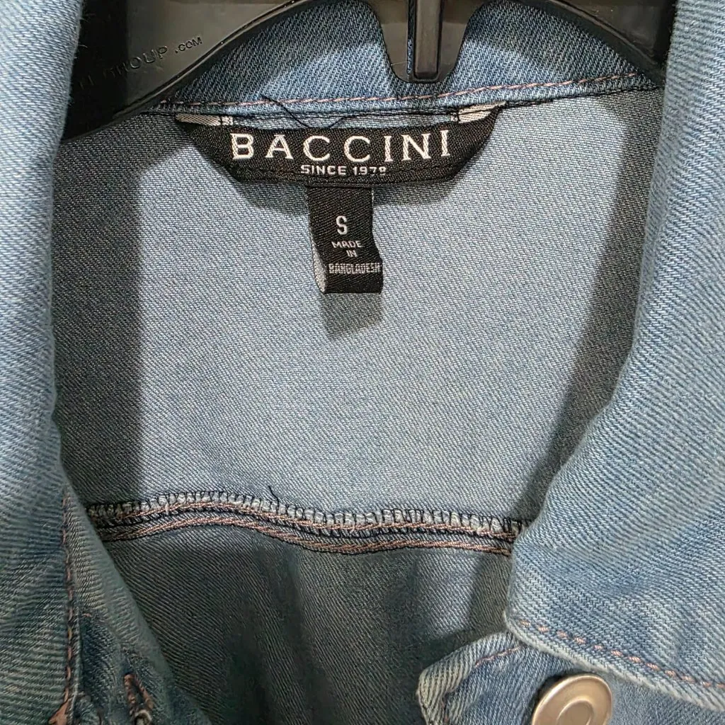 Baccini Light Wash Denim Jean Jacket – Women’s Small Button Front Classic - Image 2