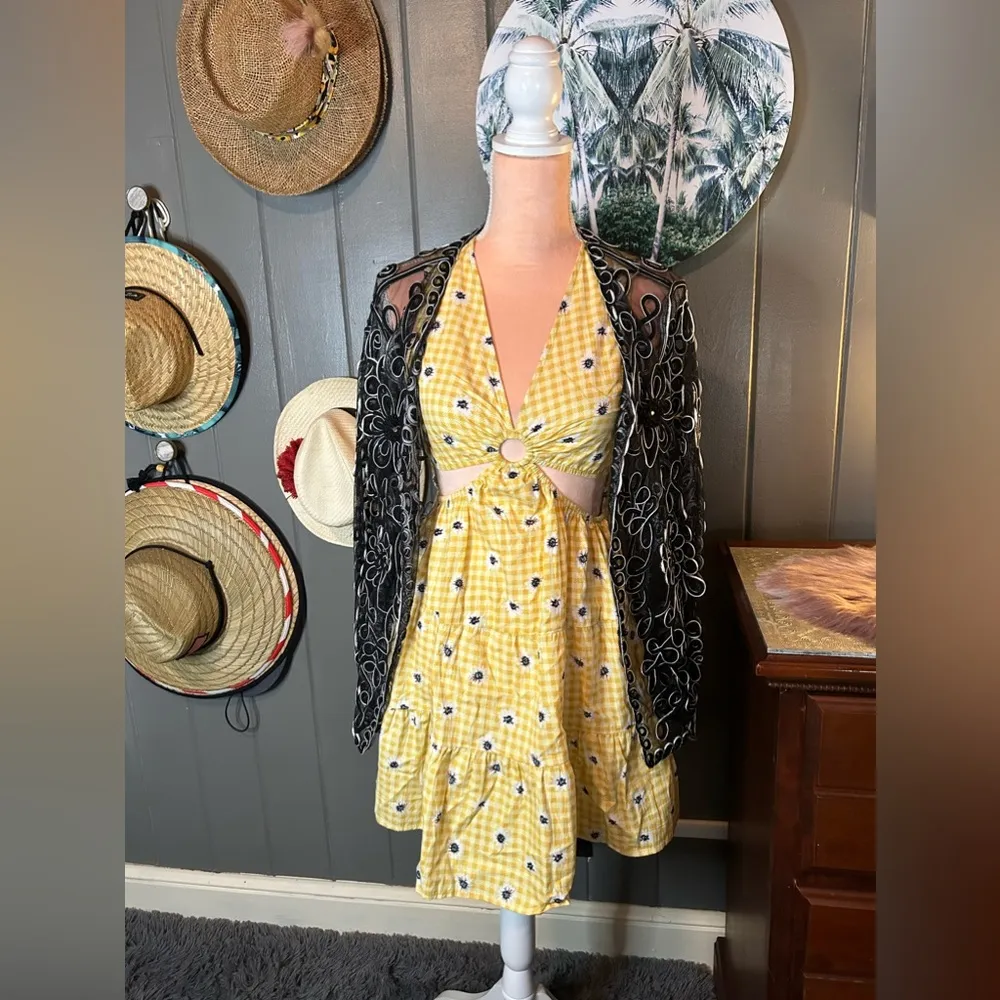 Compliments Sheer Floral & Loop Style Cardigan Small Black - Image 4