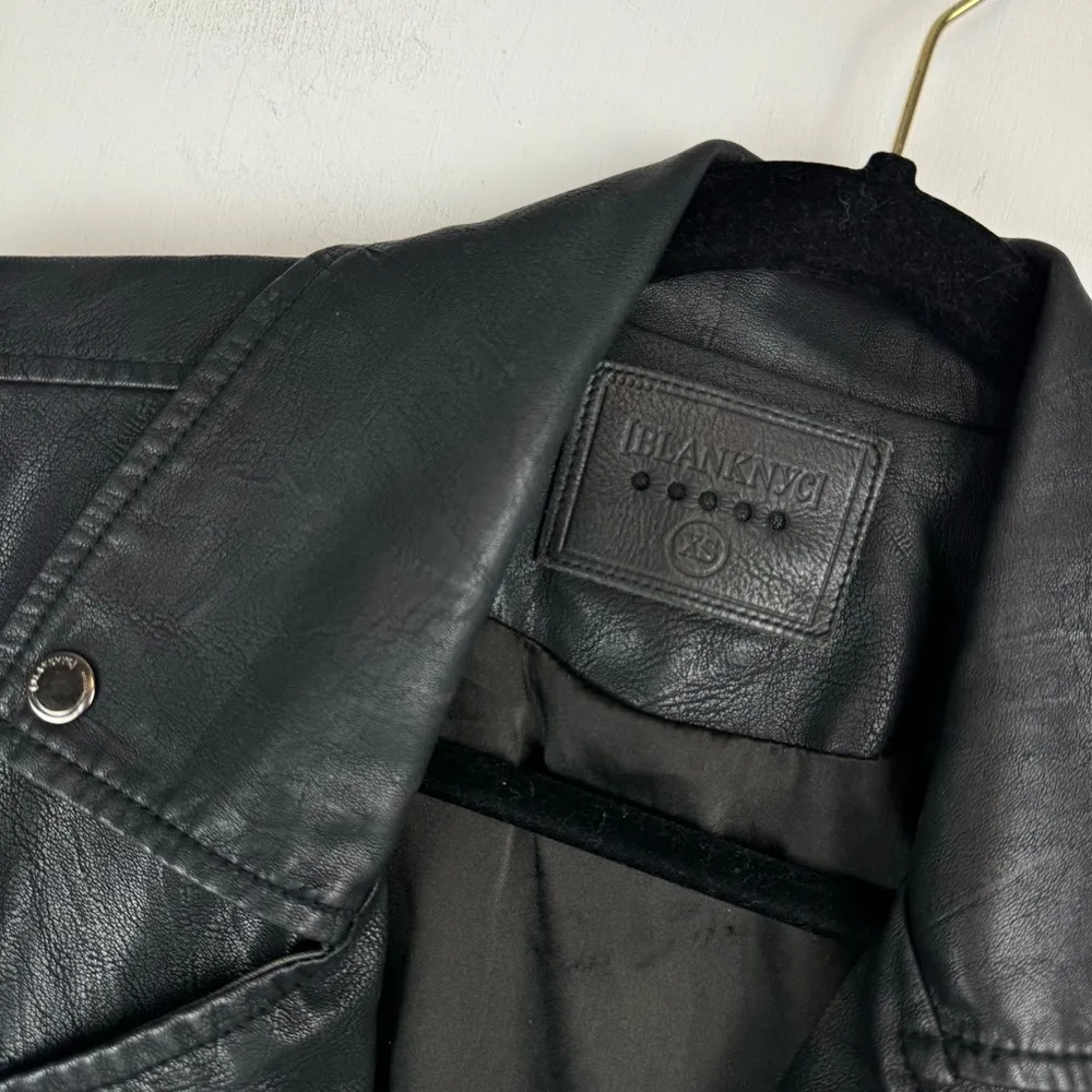 BLANK NYC Vegan Leather Moto Biker Jacket Sz XS Black Zip - Image 6