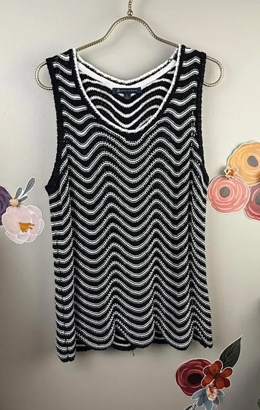 Brooks Brothers Black and White Zigzag Sweater Tank - Size - Large - Image 1