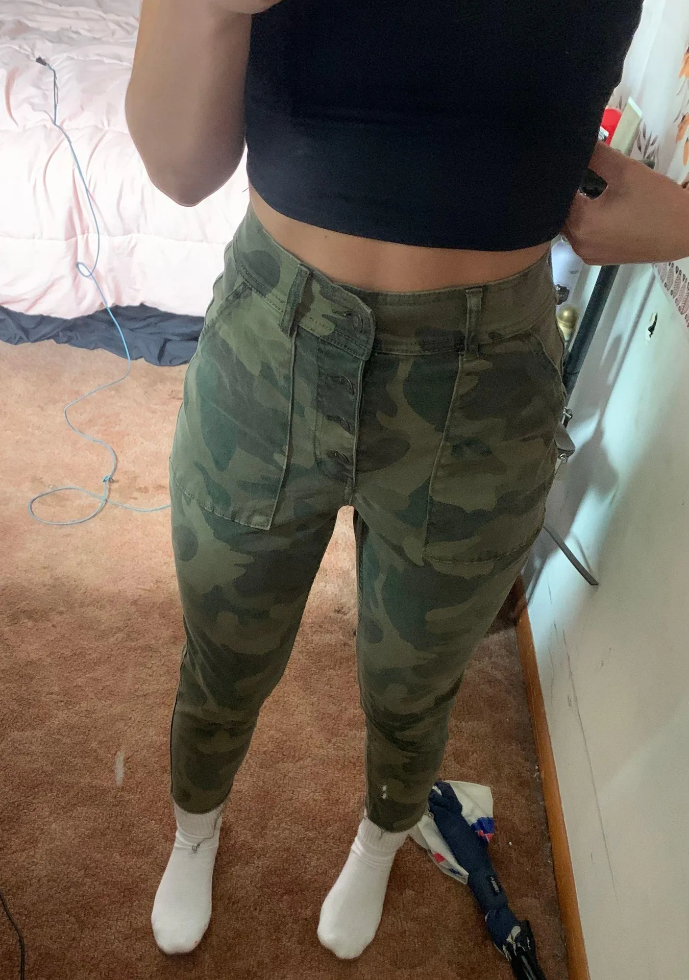 Hollister Camo Pants - Image 4
