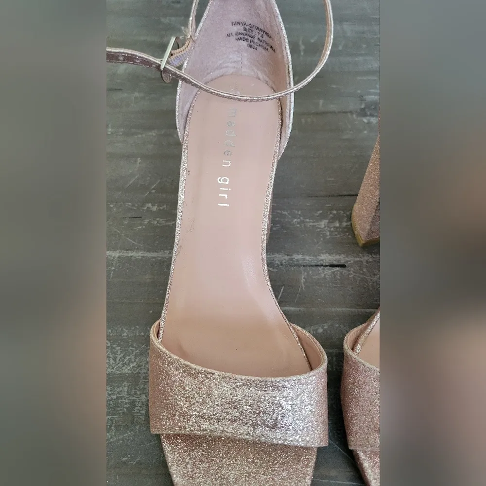 Madden Girl Blush Sandals Size 7.5 - Image 10