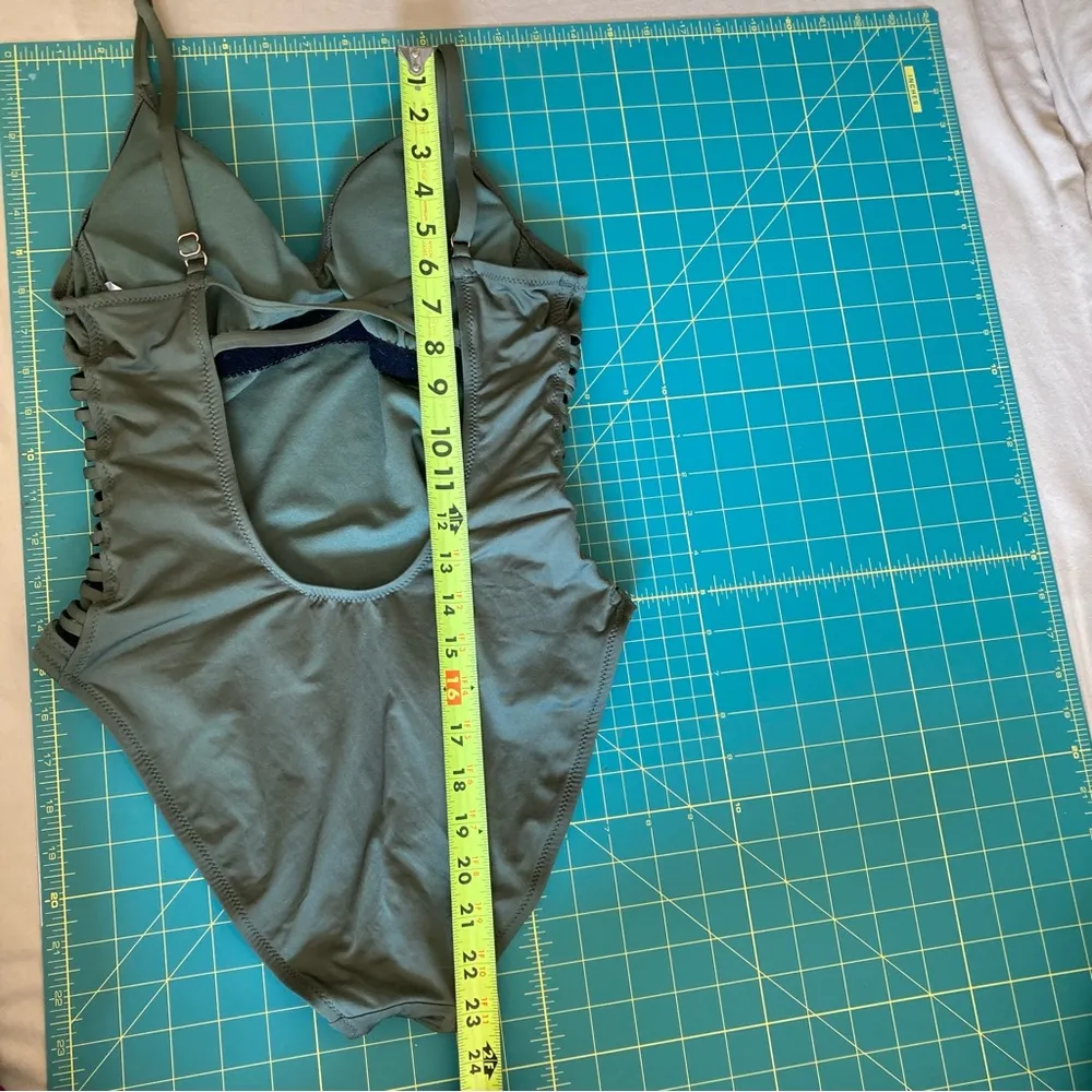 Shade & Shore Olive Green One Piece Swimsuit w/ Side Cut Outs Size M - Image 7