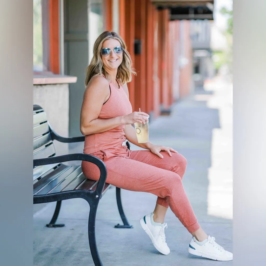 VUORI Performance Jogger in Cinnamon Heather Size M NWOT - Image 3