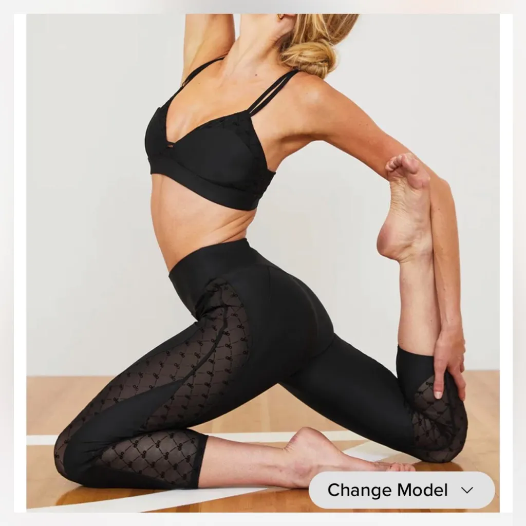 Alo Yoga Airlift Mesh Set - Image 3