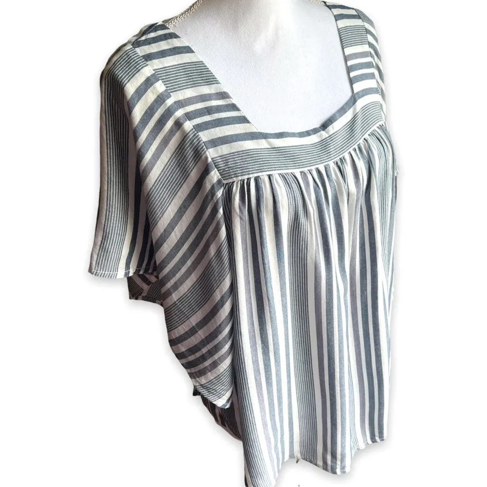 Beach Lunch Lounge Striped Flutter Sleeve Top- Size Medium - Image 6