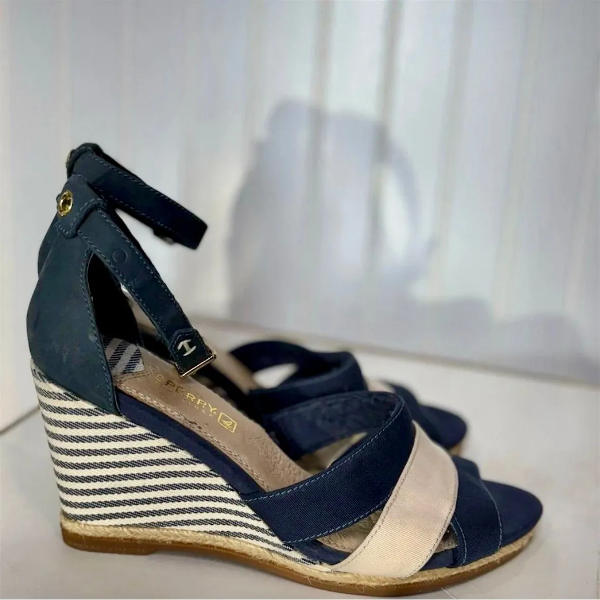 Sperry Top - Image 3