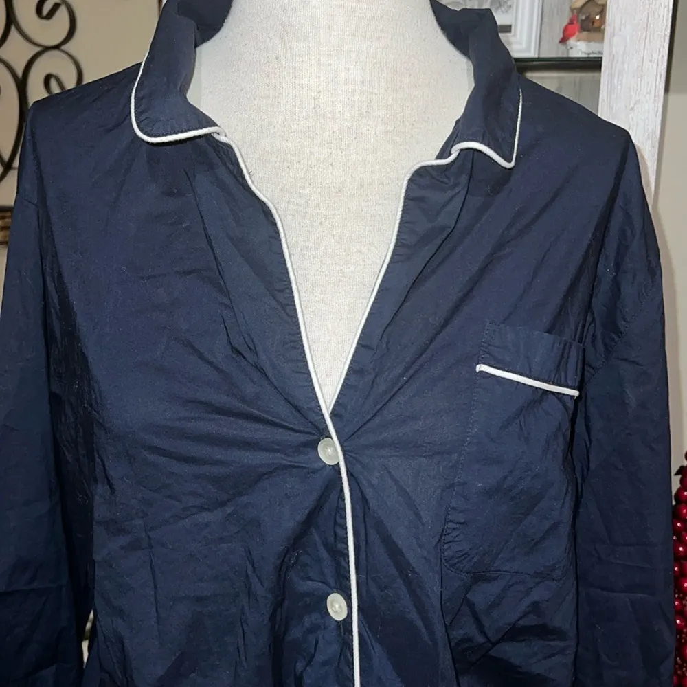 J. Crew end on end cotton women’s size M long sleeve pajama top. - Image 2