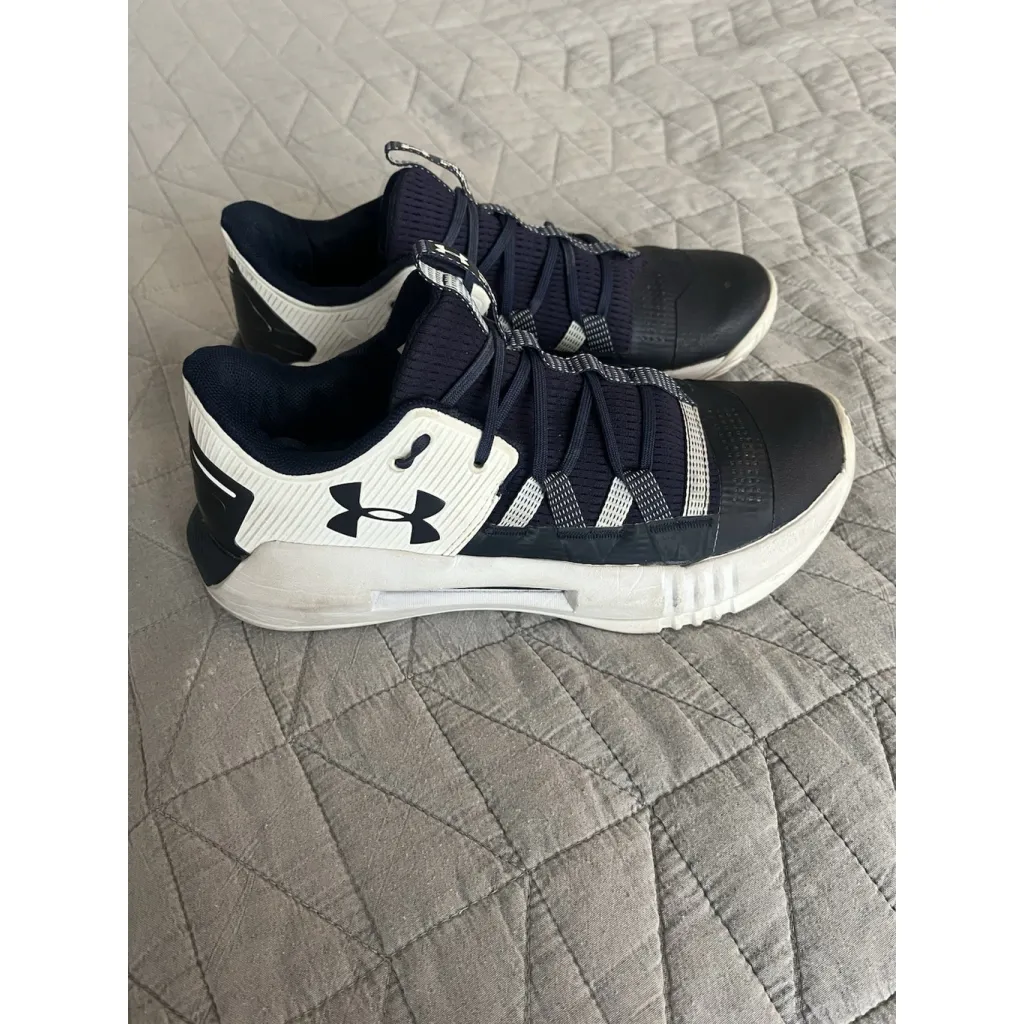 Under Armour Block City 2.0 Womens Size 8.5 Volleyball Shoes Navy White Low Top - Image 3