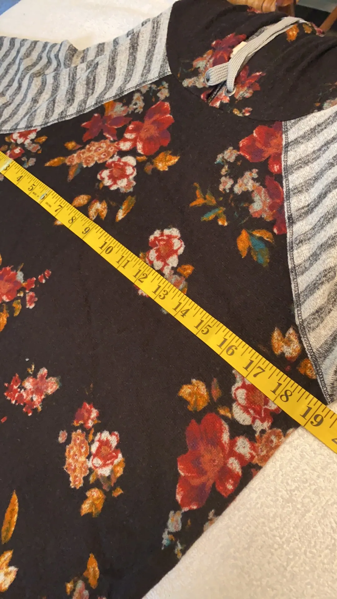 cozy vibes hoodie floral/stripe Size small - Image 9