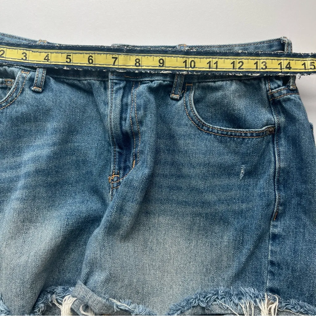 Old Navy Distressed Blue Jean Shorts - Image 7