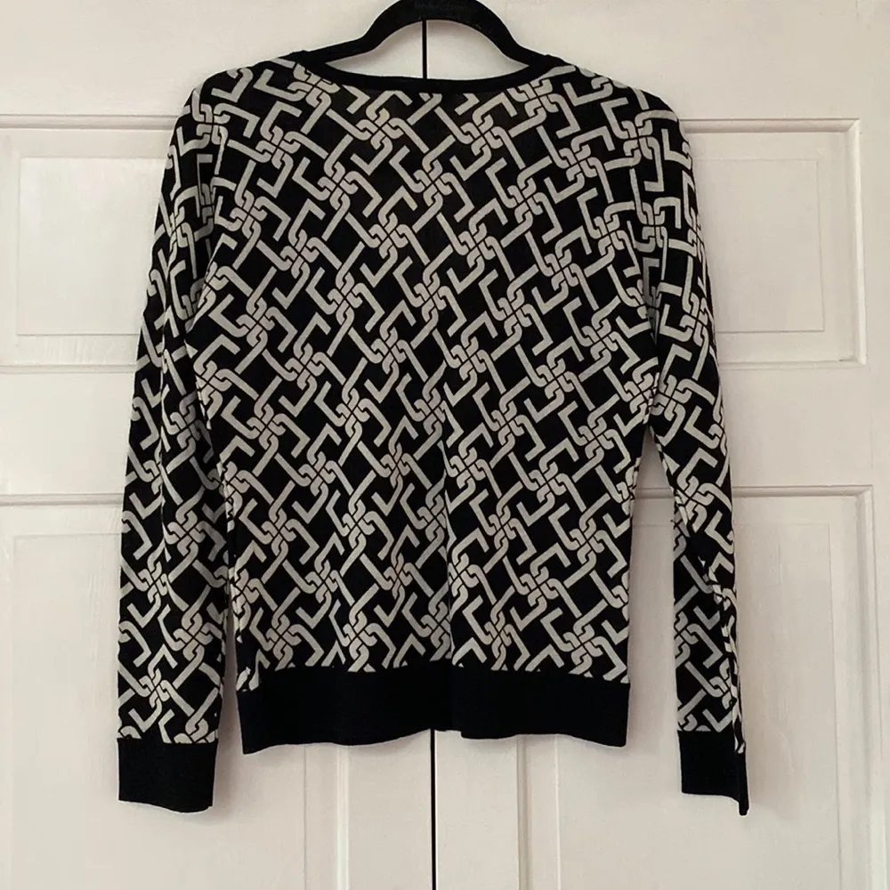 Talbots Patterned Merino Wool Cardigan Chain Link Black and Cream Sweater‎ Fall - Image 6