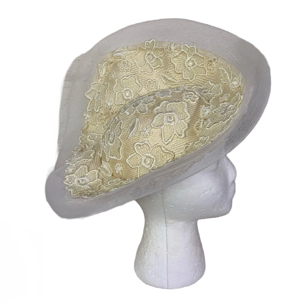 VINTAGE 1980'S ALBRIZIO NEW YORK BEIGE LACE AVANT GARDE HAT Tan - Image 3