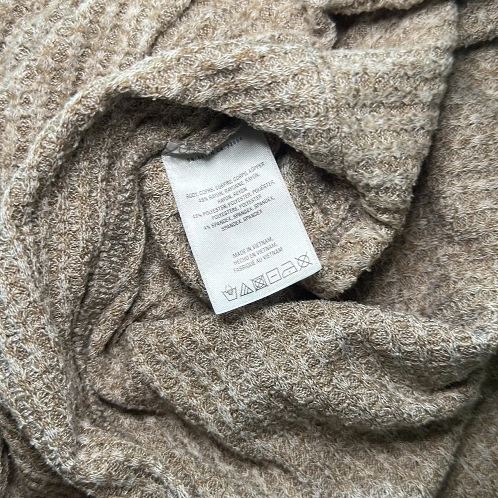 Anthropologie  Akemi & Kin Drape Light Brown Wrap Sweater Stretch Oversize Medium - Image 7