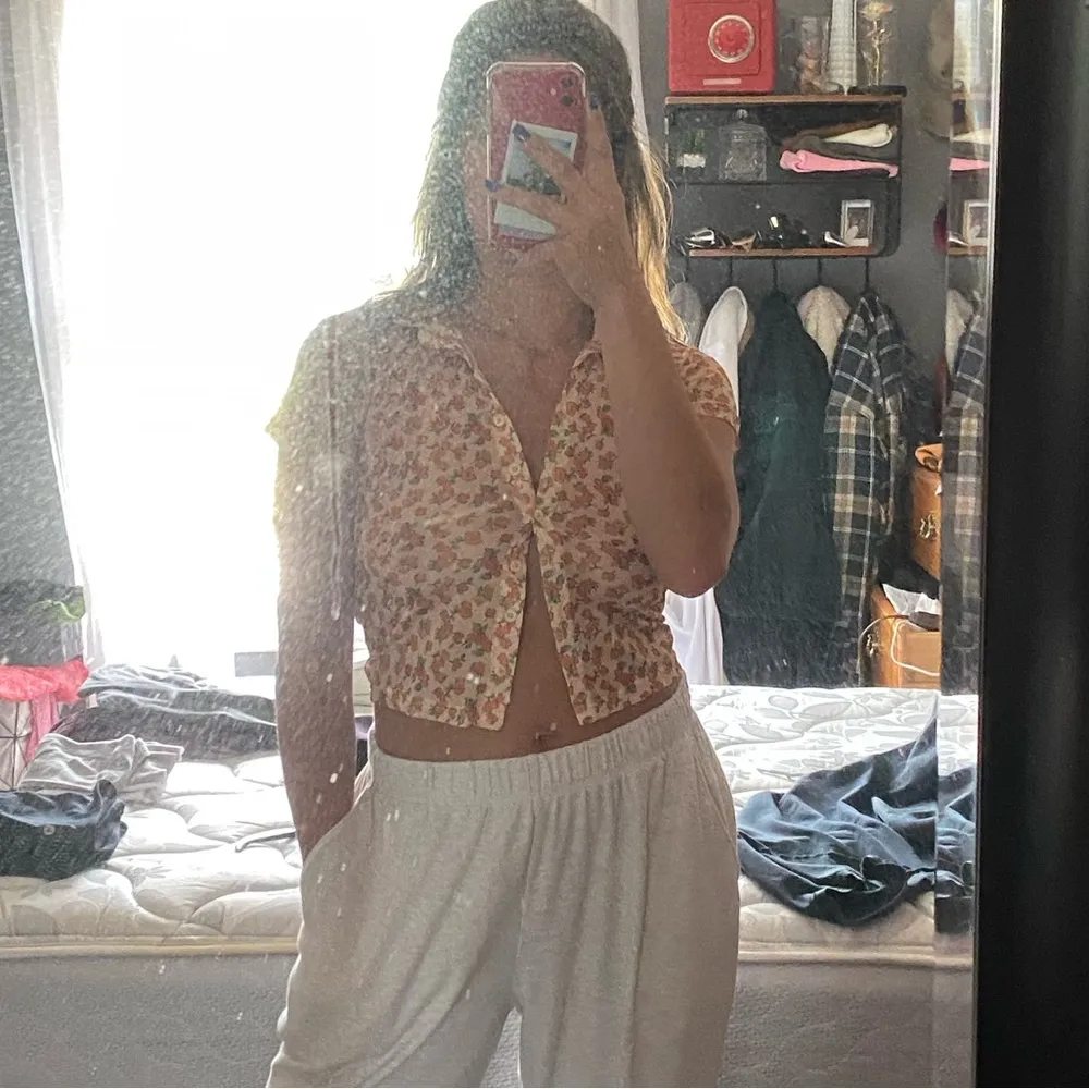 floral button up - Image 4