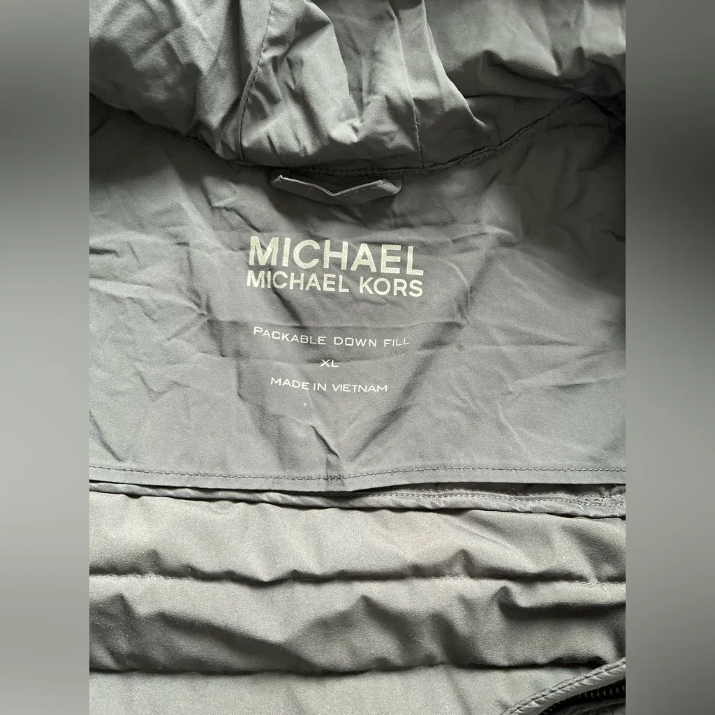 Michael Kors Lightweight MK packable jacket 🪻🪻🪻 - Image 8