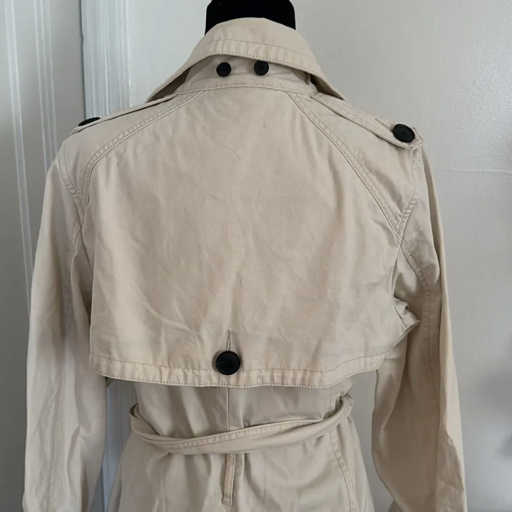 Gap  Trench Coat EUC - Image 5