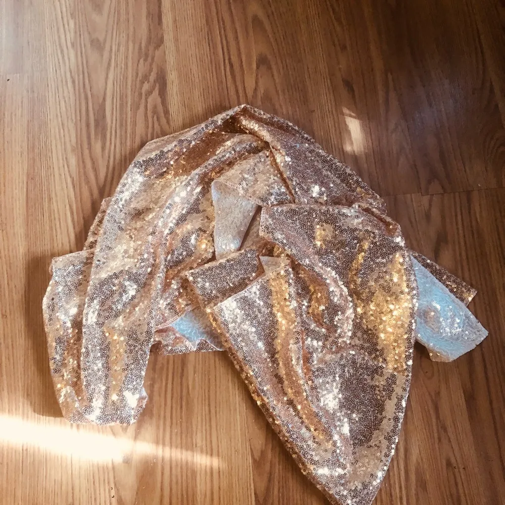 Sequin evening wrap. Jazz up your evening wear. - Image 3