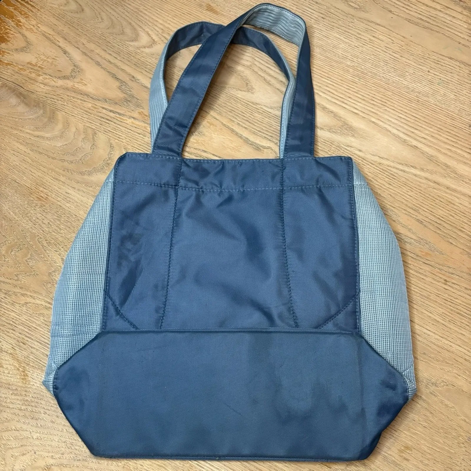 Nike Gym Yoga Training Tote Navy/Light Blue - Image 2