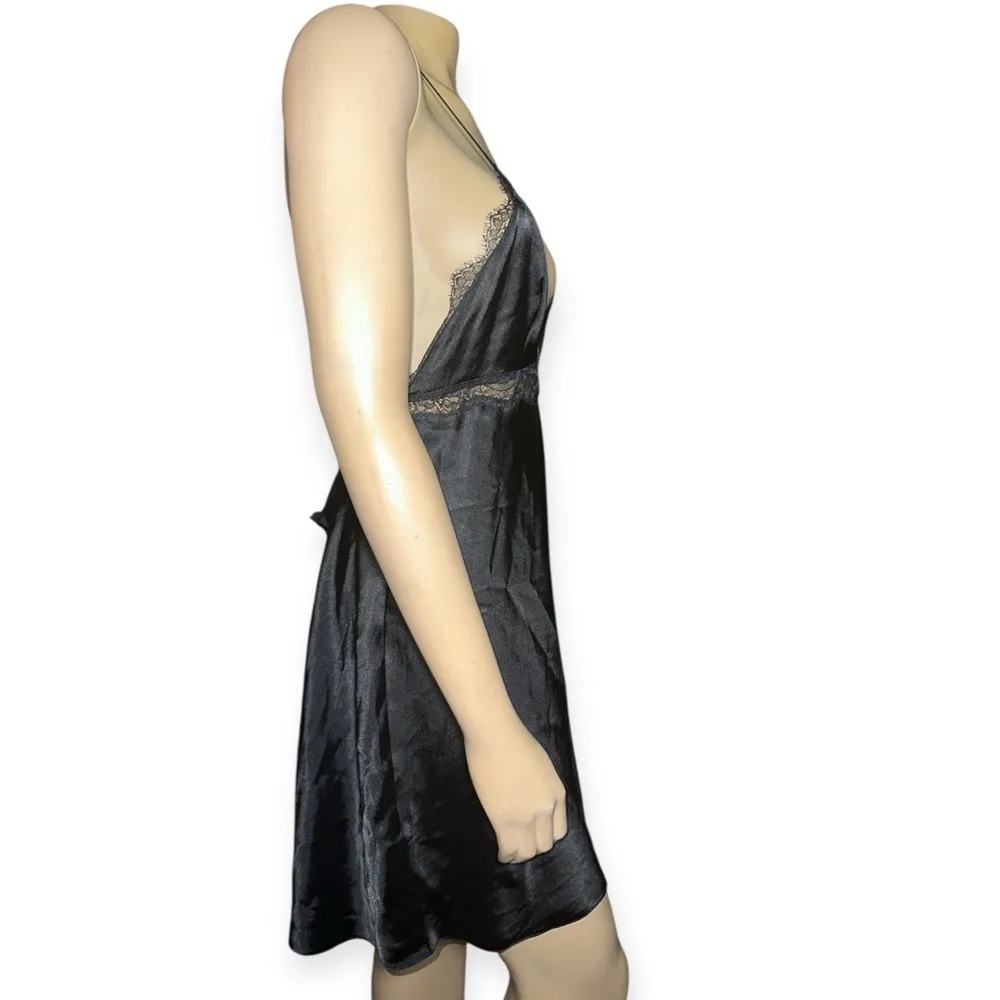 Victoria’s Secret women's Elegant Black Lace Trim Nightgown size L - Image 4