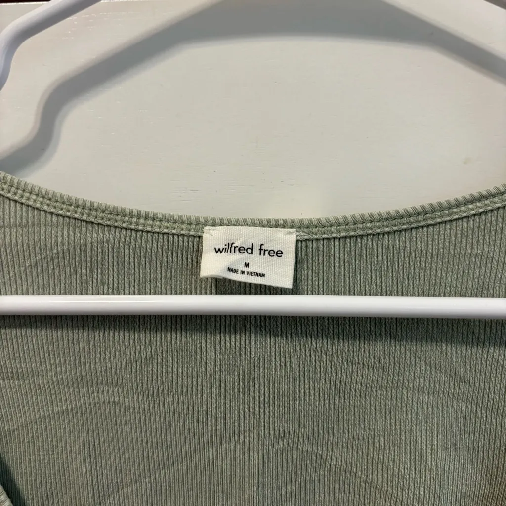 Aritzia Wilfred Pale Green Tie Front Top - Image 4