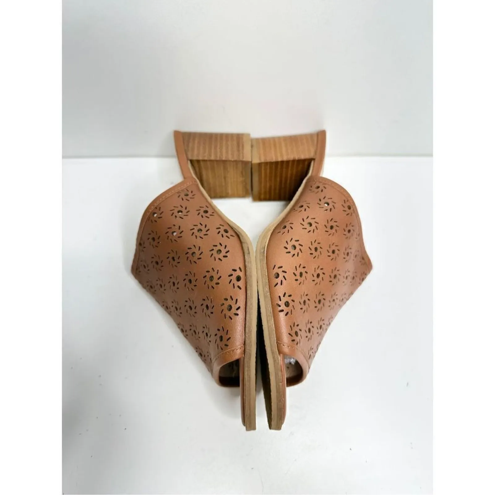 Jack Rogers Sandals Womens Size 6 Brown Roonie Open Toe Perforated Leather Slide - Image 8