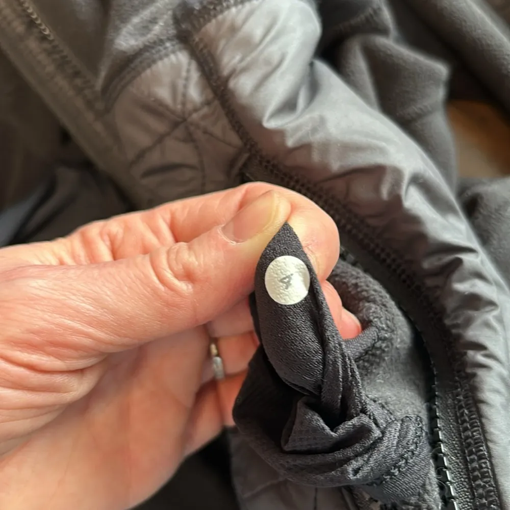 Lululemon Fleecy Keen Jacket Black Size 4 Fleece Activewear Outerwear Workout - Image 11