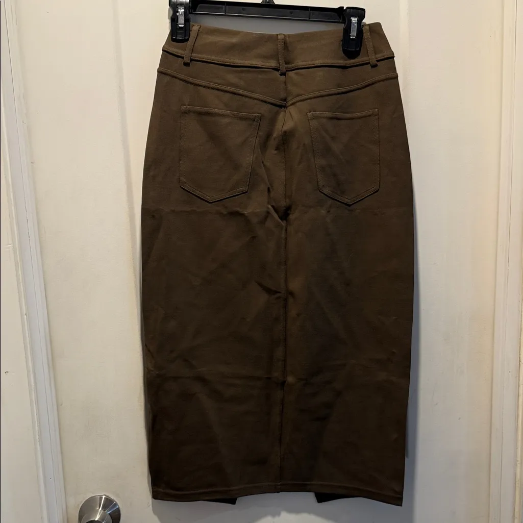 NWT Halara Brown Women's stretch Skirt size S. Flat front pockets midi w/slit - Image 3