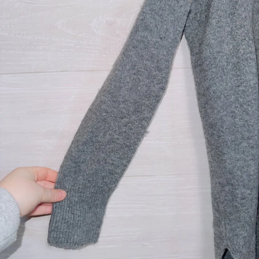 Madewell Gray Knit Cozy Walker Cardigan in Coziest Yarn Style size XS - Image 2