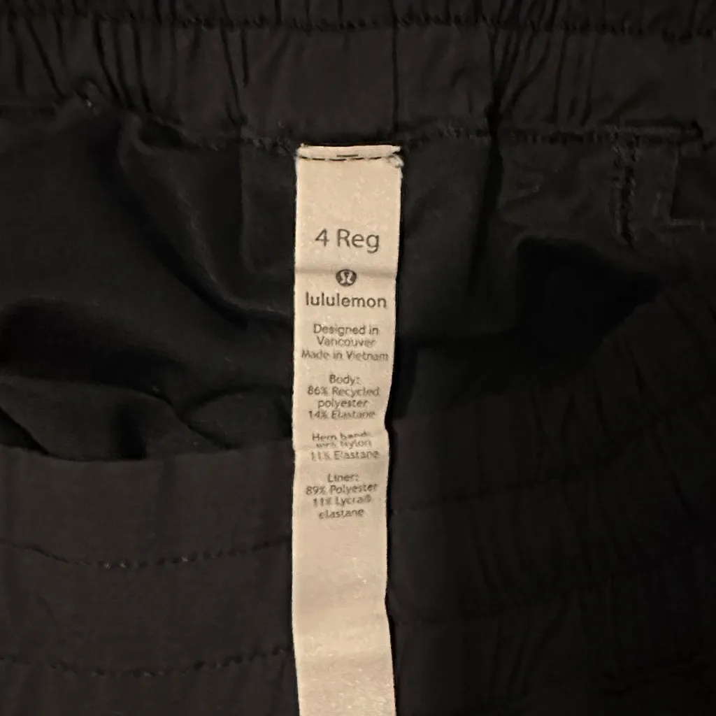 Black Lululemon Hotty Hots 2.5" - Image 3