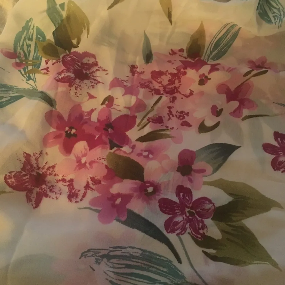 intimates flower print gown, size Large - Image 4