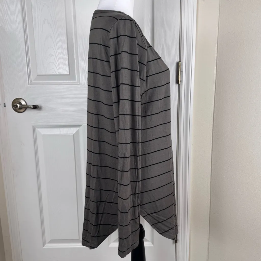 Peyton Jensen Evereve Billie Gray & Black Striped Long Sleeve Tunic Tee Top - Image 6
