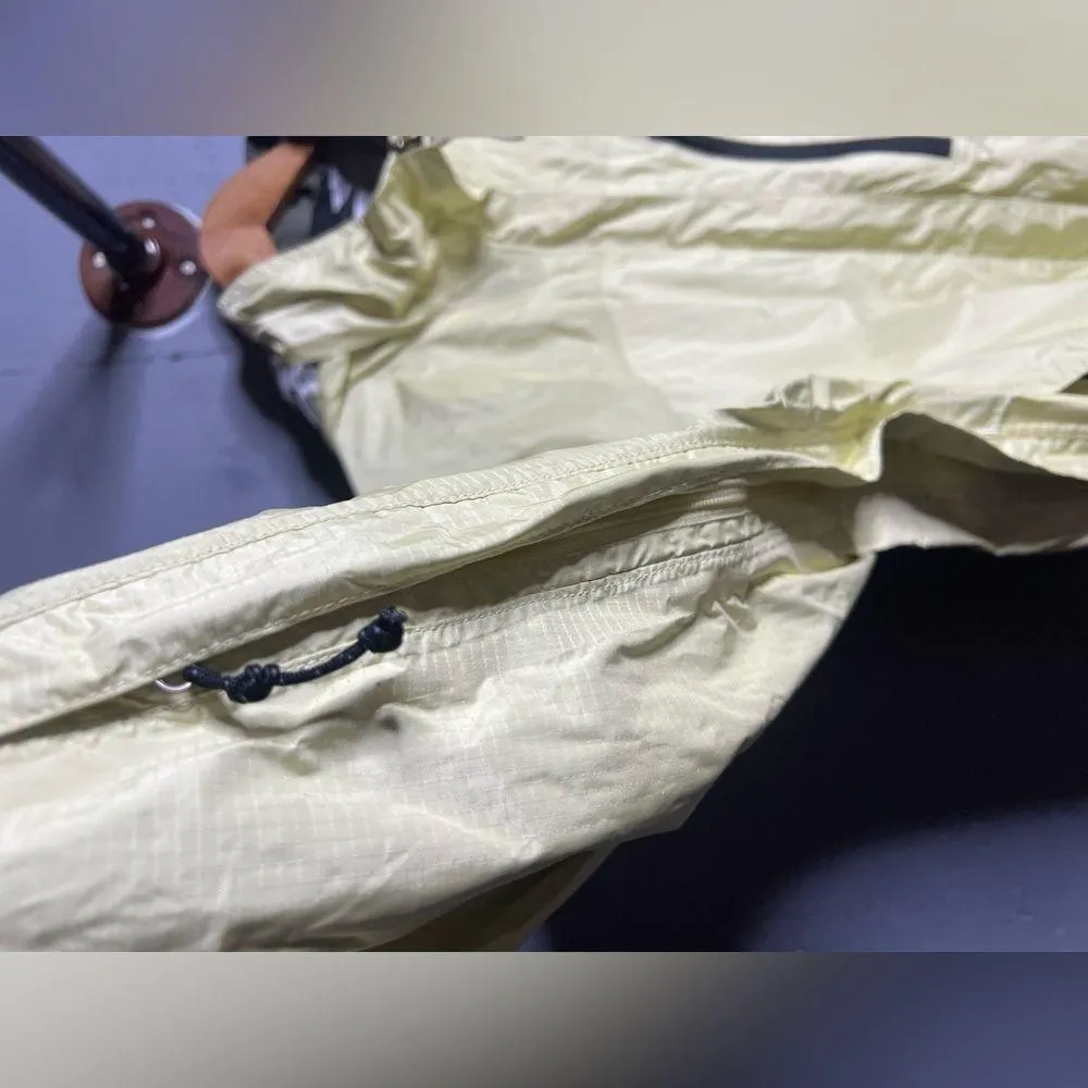 REI Recreational Equipment Women’s Rain Jacket in Yellow/Green. Size XL Gray - Image 4