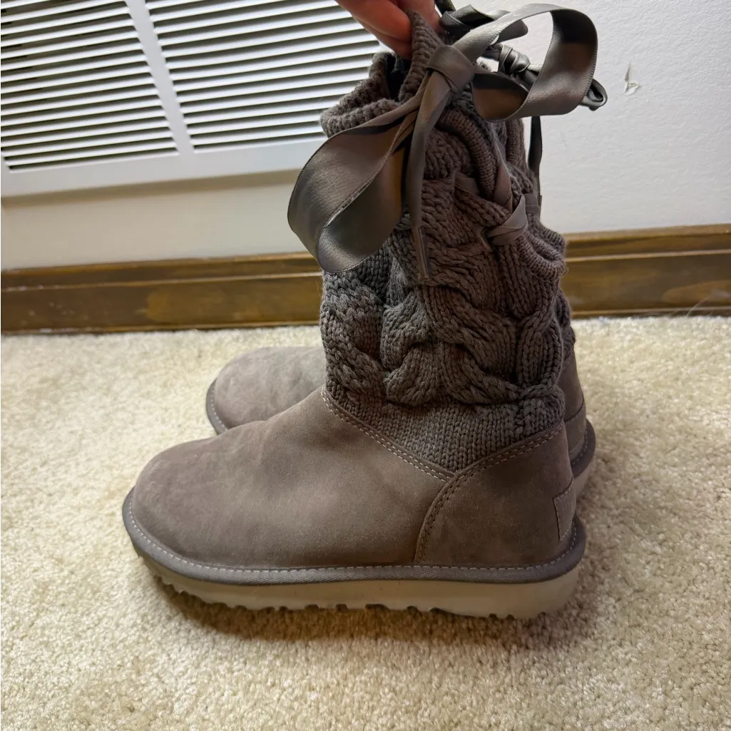 UGG Kiandra Boots Brown - Image 5