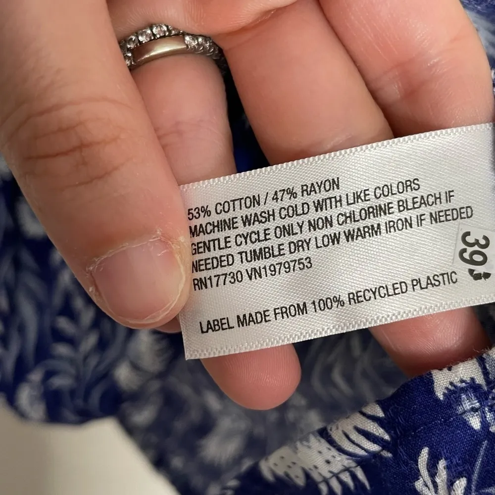 Universal Thread NWT Blue Ruffle Shoulder Floral Blouse XS - Image 3