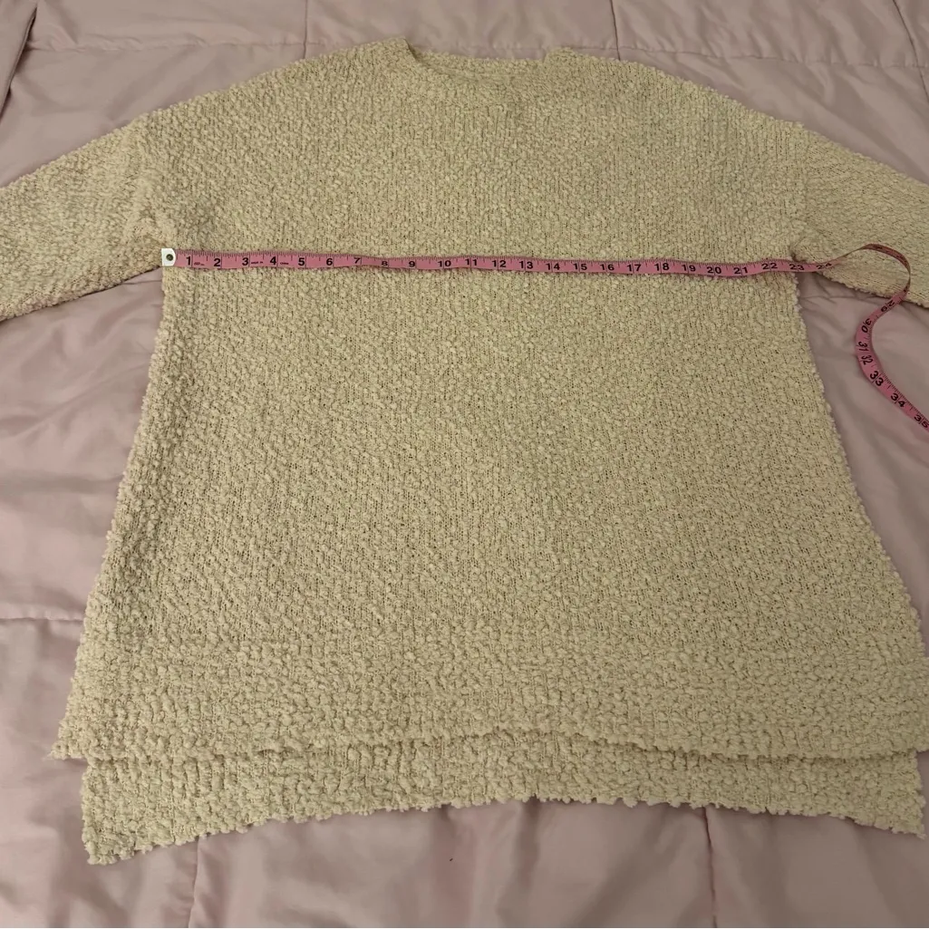 Textured Cream beige crewneck hi low Knit Sweater, size L cottagecore soft cozy Size L - Image 4