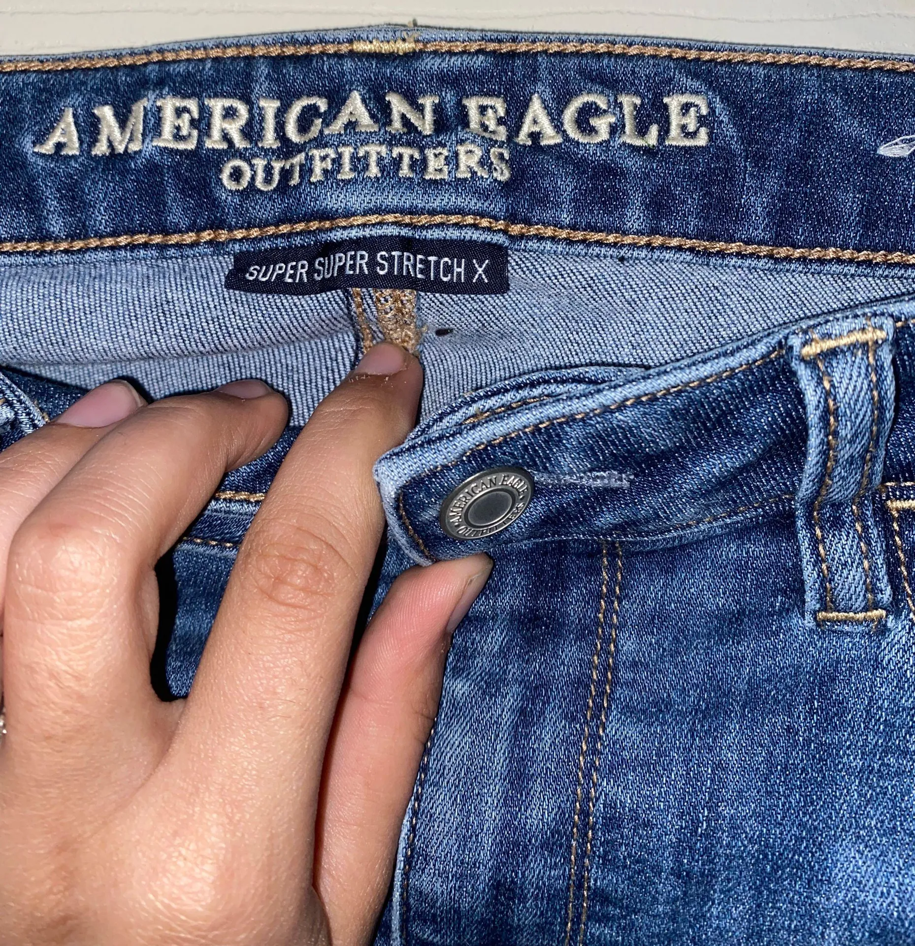 American Eagle Ripped Jeans - Image 5