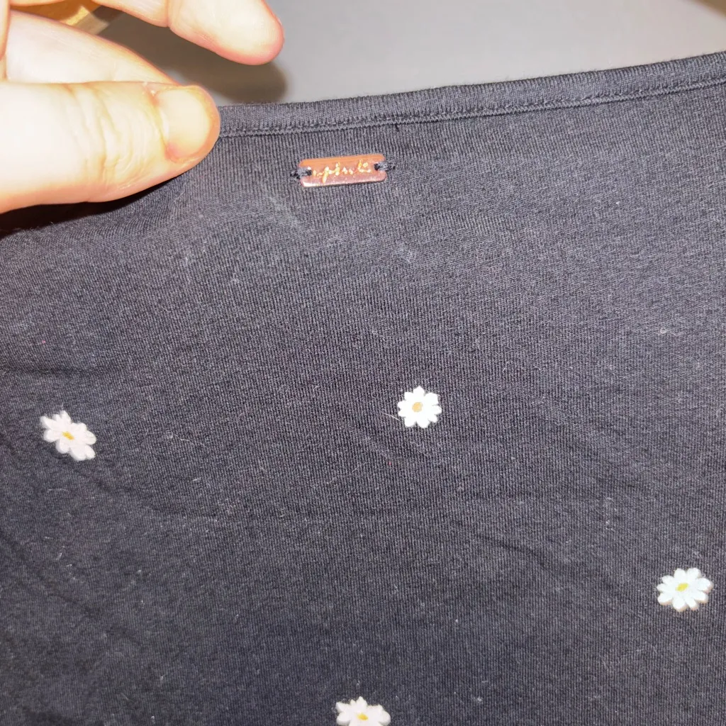 PINK Victoria's Secret Tiny Daisy Black Thong No Snaps Bodysuit - Image 4