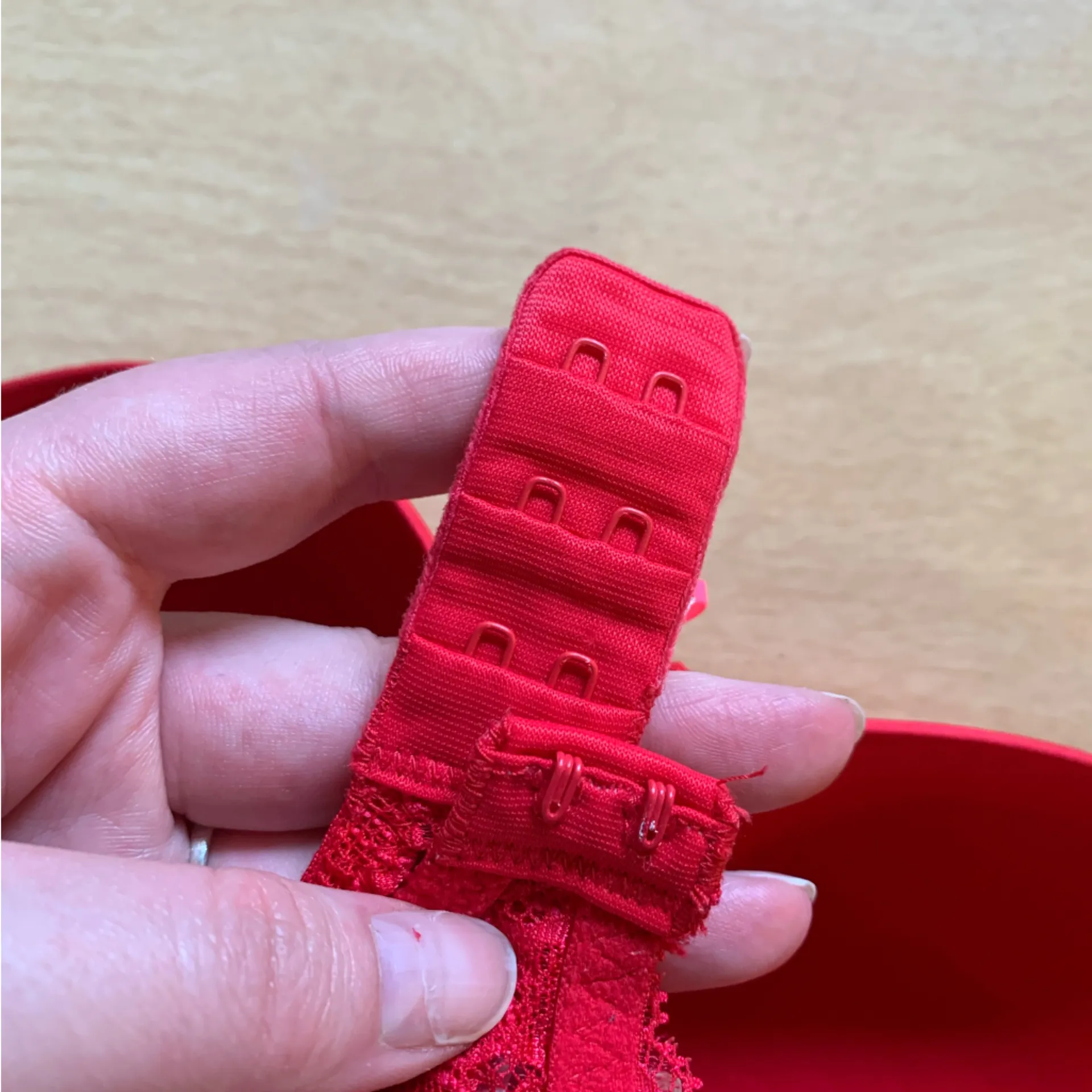 Victoria’s Secret Dream Angels Perfect Coverage Lacey Underwired Bra Size 32D - Image 6