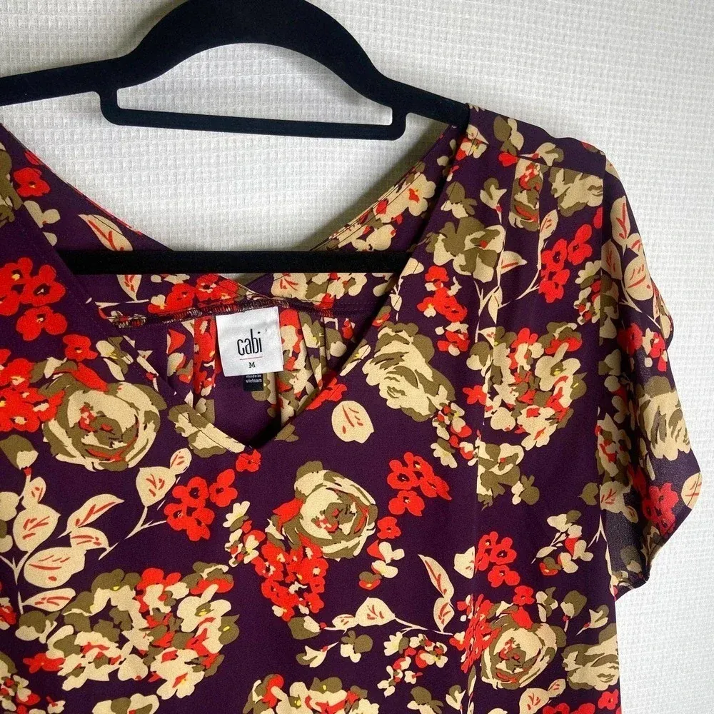 CAbi | Floral Short Sleeve‎ V neck Top Medium - Image 2