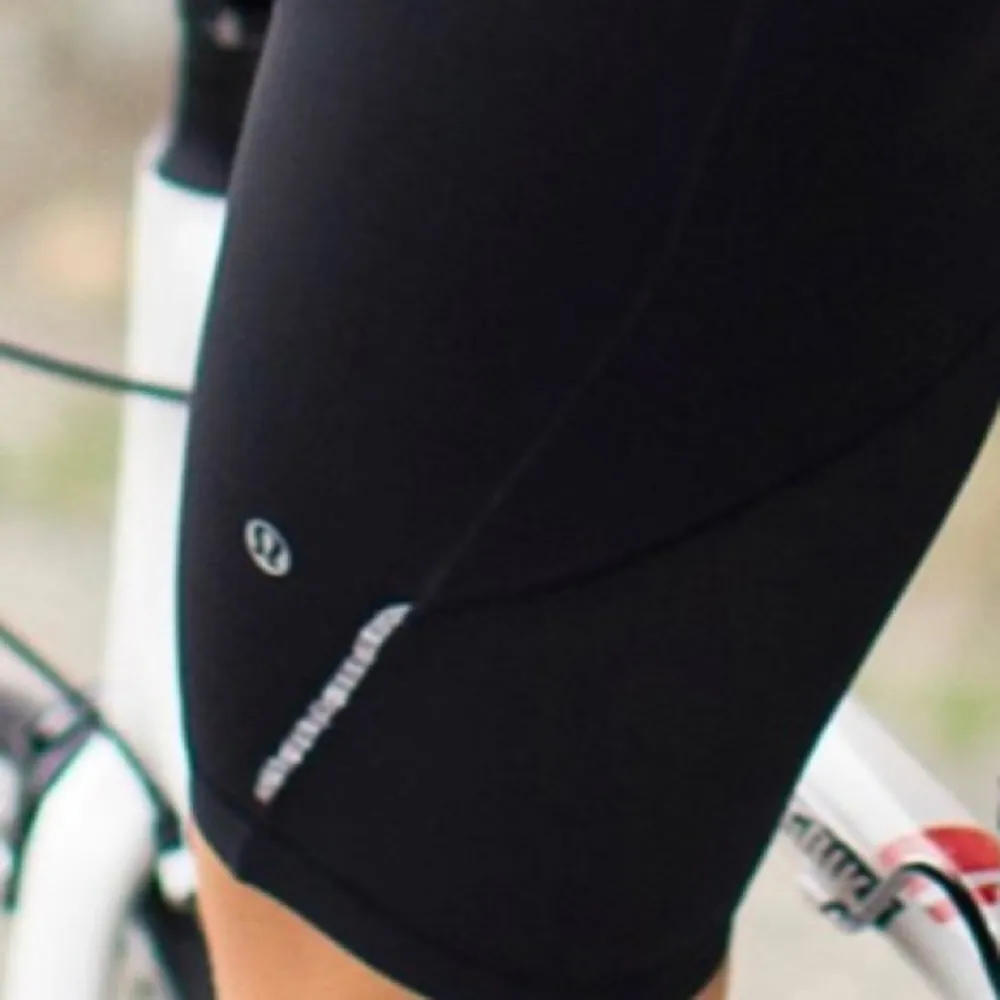 Lululemon Presta Padded Short Black Ruffle * NWOT * Size 4 - Image 4